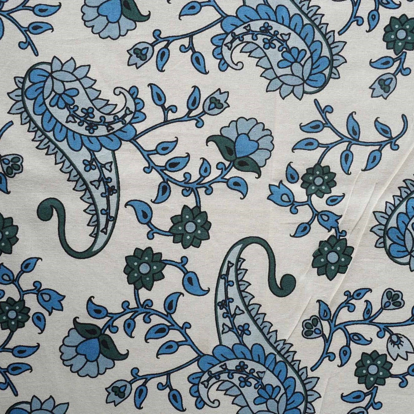 DESERT BOTANICAL BLISS: LUXURIOUS ORGANIC COTTON CARDINAL PRUSSIAN BLUE BEDSHEETS INSPIRED BY NATURE’S SERENITY
